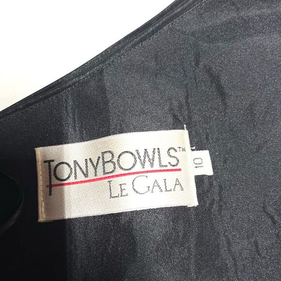 Tony Bowls One Shoulder Bow Sequins Fit and Flare Gown in Black 10 - Picture 11 of 15
